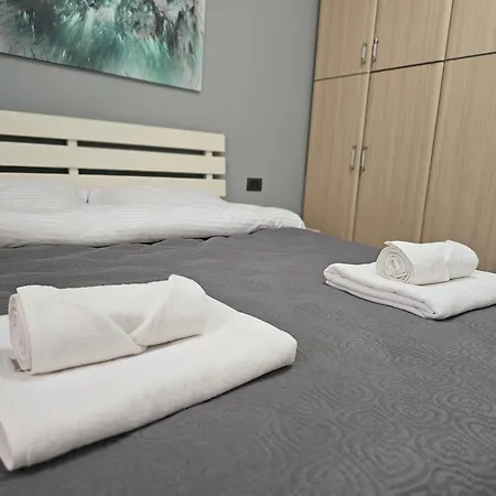 Apartment Wanderlust 2 *